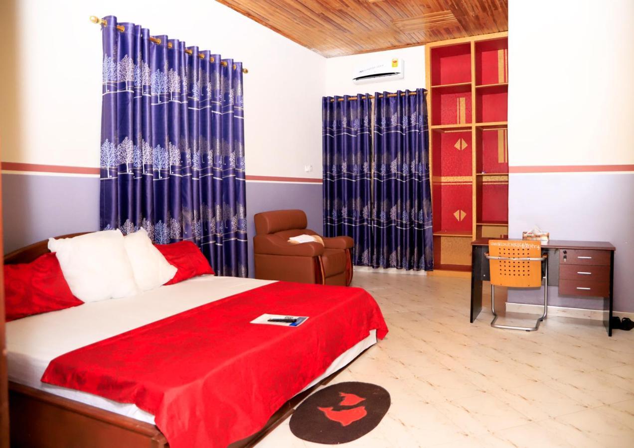 Osaah Bema Lodge Antoa Ngoại thất bức ảnh